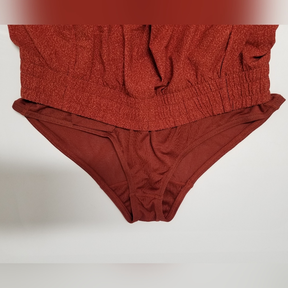 Athleta Mesh Racer 4" Run Shorts in Burnt Orange Sz XS - Picture 11 of 14